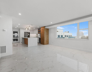 545 S Fort Lauderdale Beach Boulevard - Photo Thumbnail 9
