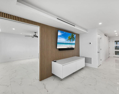 545 S Fort Lauderdale Beach Boulevard - Photo Thumbnail 5
