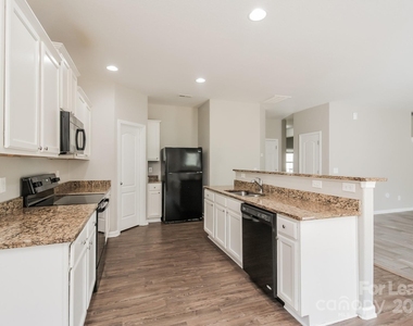 8427 Paw Valley Lane - Photo Thumbnail 5
