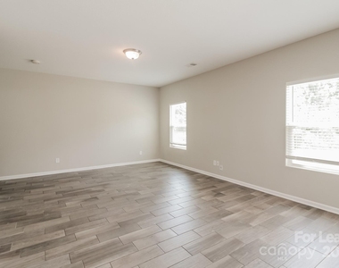 8427 Paw Valley Lane - Photo Thumbnail 3