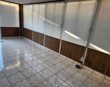 15718 1/2 Larch Avenue - Photo Thumbnail 15