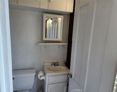 15718 1/2 Larch Avenue - Photo Thumbnail 25