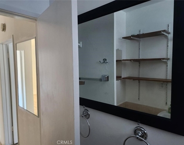 15718 1/2 Larch Avenue - Photo Thumbnail 10