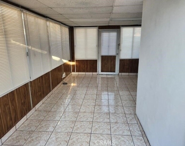 15718 1/2 Larch Avenue - Photo Thumbnail 13
