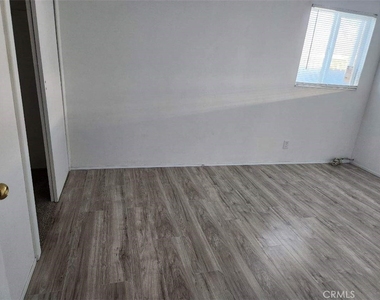 15718 1/2 Larch Avenue - Photo Thumbnail 4