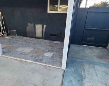 15718 1/2 Larch Avenue - Photo Thumbnail 21