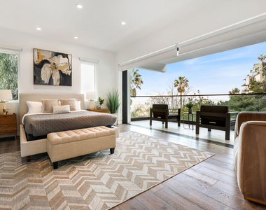 8514 Franklin Avenue - Photo Thumbnail 8