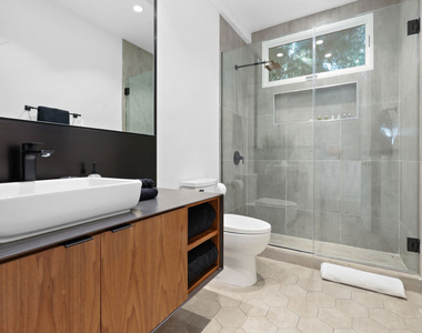8514 Franklin Avenue - Photo Thumbnail 32