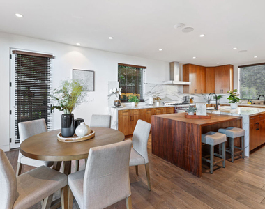 8514 Franklin Avenue - Photo Thumbnail 14