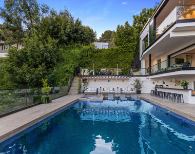 8514 Franklin Avenue - Photo Thumbnail 1