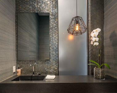 333 N Croft Avenue - Photo Thumbnail 12