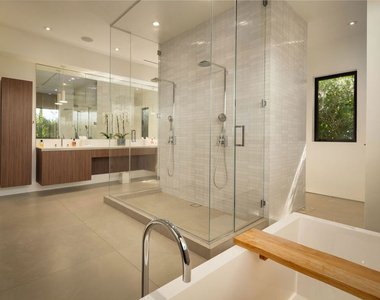 333 N Croft Avenue - Photo Thumbnail 8