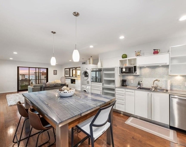 307 Prospect St - Photo Thumbnail 7