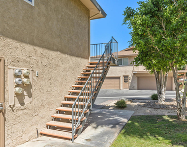 72629 Edgehill Drive - Photo Thumbnail 3