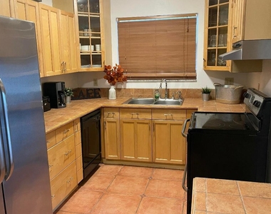 187 Auburn Drive - Photo Thumbnail 4