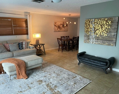 187 Auburn Drive - Photo Thumbnail 3