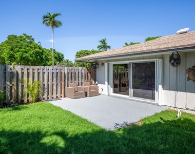 187 Auburn Drive - Photo Thumbnail 16