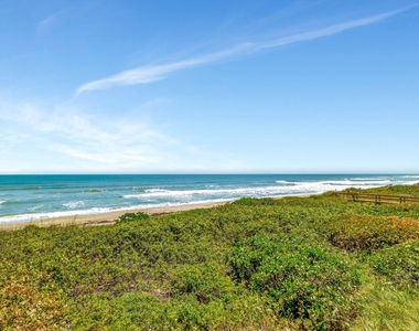 1555 Ne Ocean Boulevard - Photo Thumbnail 38