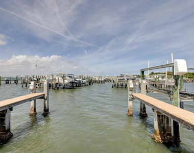 1555 Ne Ocean Boulevard - Photo Thumbnail 36