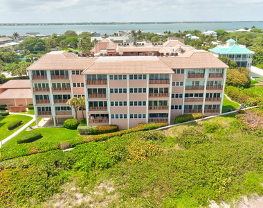 1555 Ne Ocean Boulevard - Photo Thumbnail 45