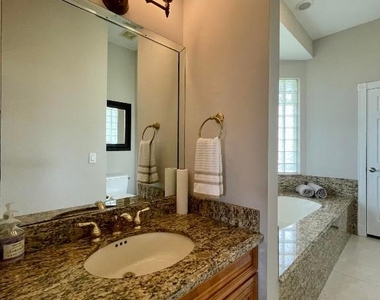 15590 Hawker Lane - Photo Thumbnail 4