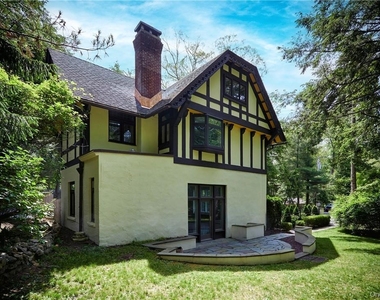 8 Old Park Road - Photo Thumbnail 10