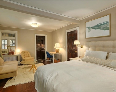 8 Old Park Road - Photo Thumbnail 16