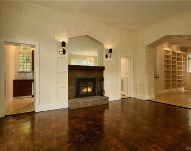 8 Old Park Road - Photo Thumbnail 7