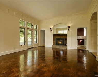 8 Old Park Road - Photo Thumbnail 9