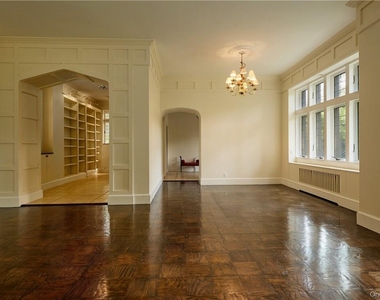 8 Old Park Road - Photo Thumbnail 5