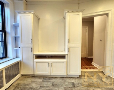 25-21 31st Avenue - Photo Thumbnail 3
