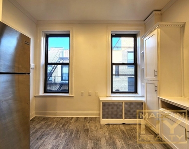 25-21 31st Avenue - Photo Thumbnail 1