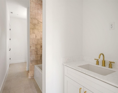 2609 Davis Ln - Photo Thumbnail 19