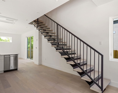 2609 Davis Ln - Photo Thumbnail 14