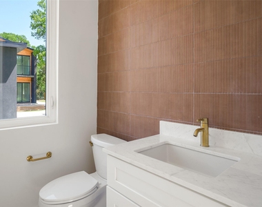 2609 Davis Ln - Photo Thumbnail 13