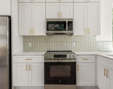 2609 Davis Ln - Photo Thumbnail 6