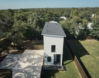 2609 Davis Ln - Photo Thumbnail 24