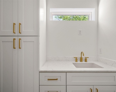 2609 Davis Ln - Photo Thumbnail 20
