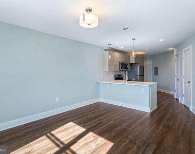1219 K Street Ne - Photo Thumbnail 2
