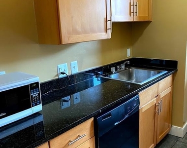 2838 Hartford Street Se - Photo Thumbnail 2