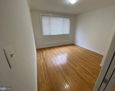 2838 Hartford Street Se - Photo Thumbnail 5