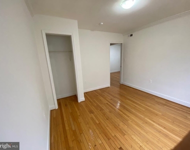 2838 Hartford Street Se - Photo Thumbnail 6