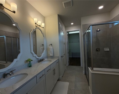 3425 Hampton Boulevard - Photo Thumbnail 2