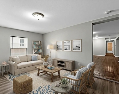 1811 39th Street - Photo Thumbnail 2