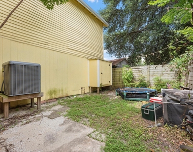 1811 39th Street - Photo Thumbnail 13