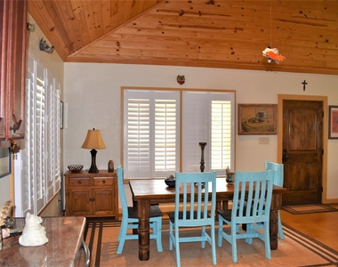 412 Pecan Street - Photo Thumbnail 31