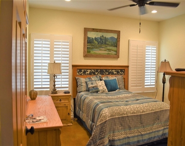412 Pecan Street - Photo Thumbnail 20