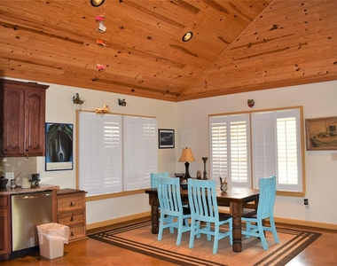 412 Pecan Street - Photo Thumbnail 27