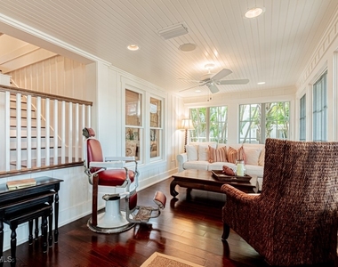 245 Broad Avenue S - Photo Thumbnail 14