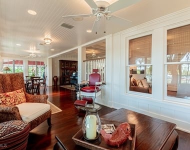 245 Broad Avenue S - Photo Thumbnail 16